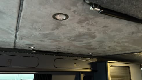 Roma – Superb 4 berth Vauxhall Vivaro campervan LWB