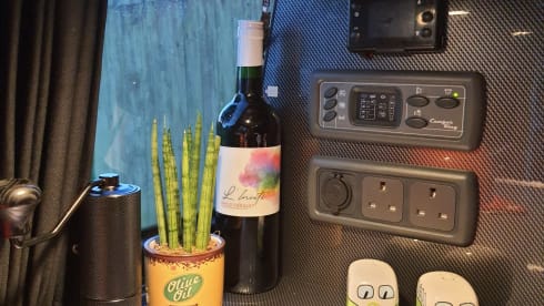 STEFAN – 4 berth Volkswagen campervan from 2018