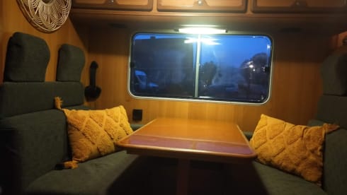 6-person cozy family camper 