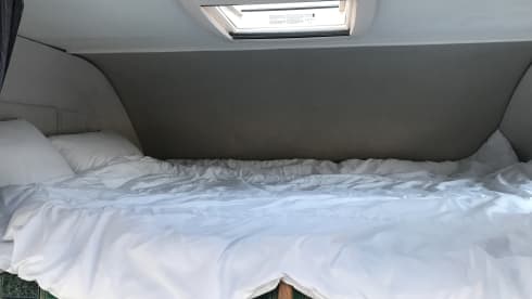 Burtie – 5 berth Bürstner semi-integrated from 2003