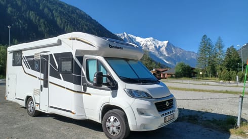 6p Benimar semi-integrated uit 2021