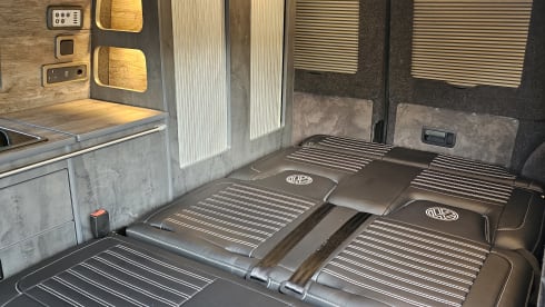 Silverline Swamper – 4 berth Volkswagen campervan from 2018