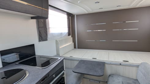 Sheddie – Luxury Motorhome With Solar Power