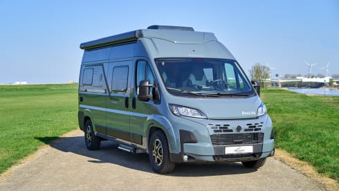 Knaus 600 ME met daktent – 4p Knaus rooftop from 2025