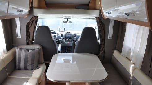 Zonnige zuiden – 6p McLouis semi-integrated uit 2020