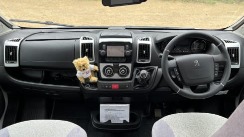 MINDY – 2022 Luxury 4 berth Elddis Magnum GT Motorhome