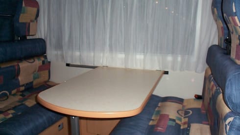 Super plenty of indoor space. Pleasant light inside. Completely self-sufficient.