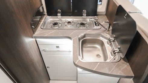 Cocoon 'IN – 4p Benimar semi-intégré à partir de 2022