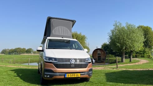 Volkswagen California  – 2p Volkswagen bus from 2023
