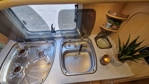 Huisje op wielen – Beautiful spacious integral camper