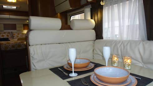 4/5p Eura Mobil Semi-Integrated camper