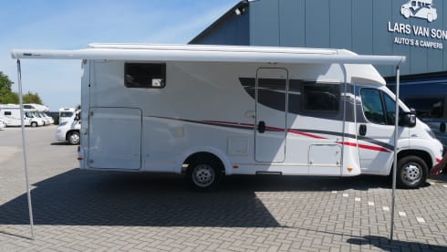 Sunlight T67 4 sleeping- 4 seats.