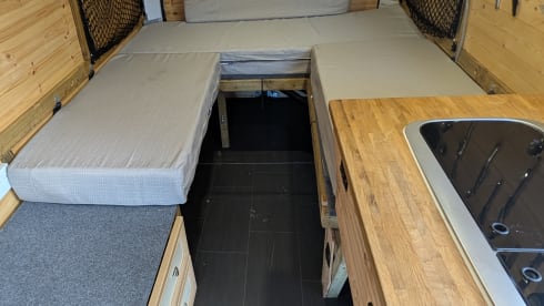 Limitless  – 2-4 berth Peugeot off grid campervan