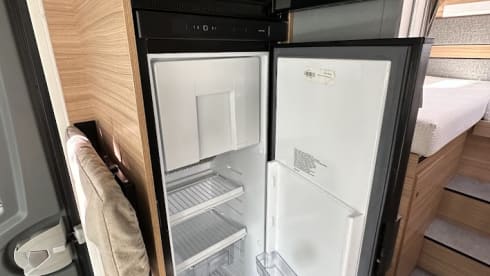 DUIN – Dethleffs Just 90 T7052 EBL Manual transmission | 2021 | 4 people