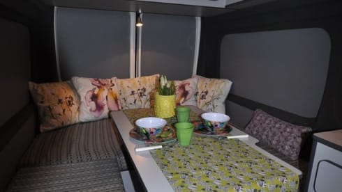 Type 2a – Modern and trendy decorated bus camper