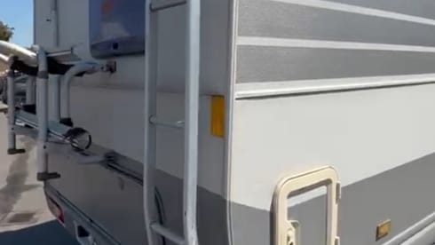 Sergey – Mobile home with all comforts, easy to drive. No power steering.