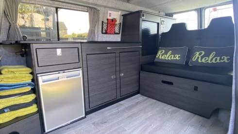 Rolo – T5 VW (2010), Black High Top (LWB)