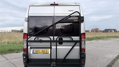 Campy – 2p Roller Team bus from 2011