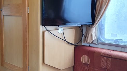 Anglesey Motorhome – Eldis Autoquest 140 4 Berth Motorhome