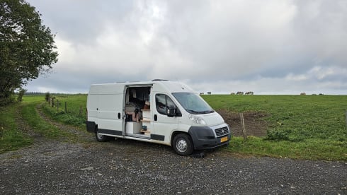 Bubu – 3 person Fiat Ducato bus camper
