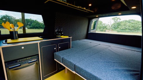 Mellow Yellow – Luxury VW T5 Camper with Large Bed & Luxury Black and Yellow Interior