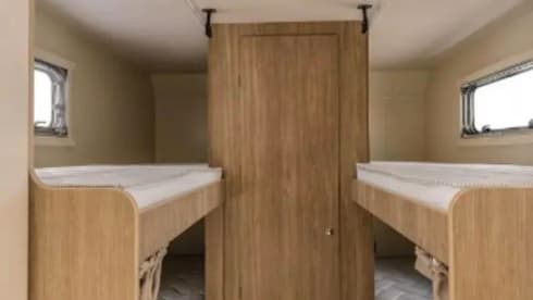 6-person Rimor alcove, unique layout
