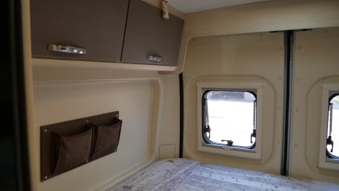 Chausson1, 2 sleeping- 4 seats.