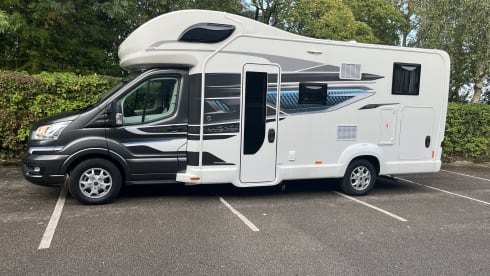 Motorhome – 6 berth Ford swift voyager 485
