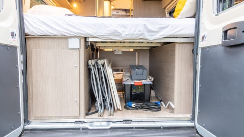 Fijnja – Luxury 4 pers. Pössl bus camper with sleeping lifting roof from 2019