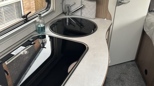 Arthur – Camping-car 2021 Automatique Lit Français Starlink WiFi Illimité 