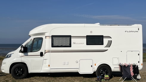 Florium – Luxury camper for 2 people (2020) from the Fleurette class segment!