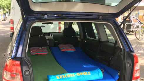 Opel Zafira – Camping pour deux personnes