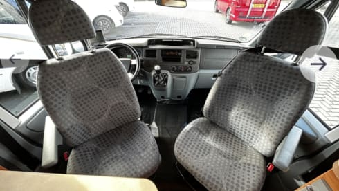 6-sitziger Ford Alcove aus dem Jahr 2008