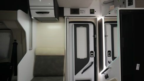 McLouis 2025 Avantgarde Queensbed