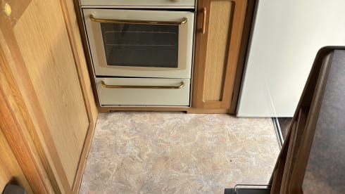 Big Betsy  – Classic Fiat Swift Royale 1996 - 5 Berth Motorhome for Rent!