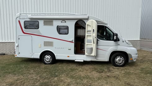 de dolfijn – 3p Dethleffs semi-integrated uit 2010