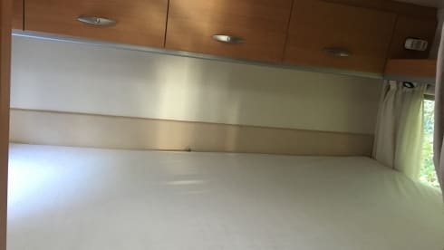 Nice walk with spacious 4-person camper