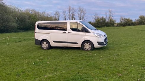 Belinda – Fun, simple to use van perfect for back to basics adventures. 