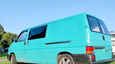 Enzo – Classic self converted VW T4 