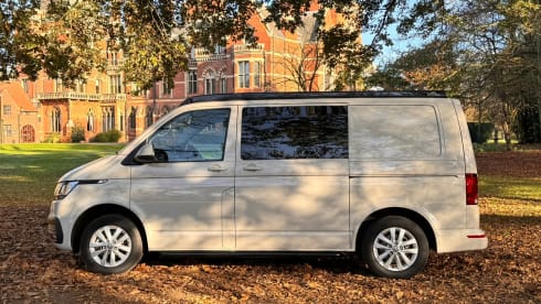 OFF GRID  – 4 berth Volkswagen campervan from 2023