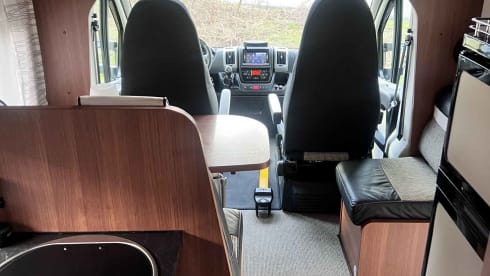 Breezer – Very complete and luxurious camper LMC 4 persons