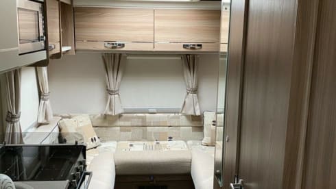 Top Spec 4 Berth Family Motorhome (4seatbelts)
