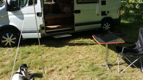Highland Hamish – 2 berth Renault LWB High roof van 