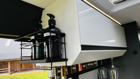 Twin Explorer SLB Luxe Fiat 140 AT9V 3,5T Automaat – 2p Adria Mobil bus uit 2024