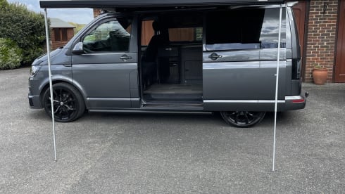 Grey Wolf – 4 berth VW T6 Converted 2016 Camper 
