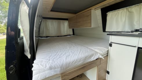 2p Volkswagen campervan