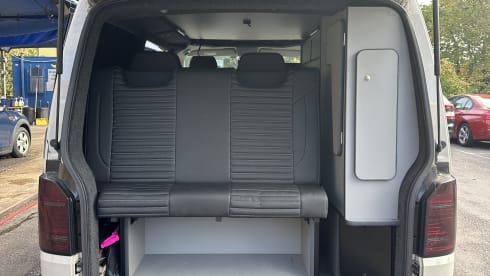 FIGURE 01 – 4 berth Volkswagen campervan from 2022