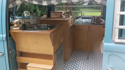Phoebe 1970 – 4 berth Volkswagen campervan from 1970