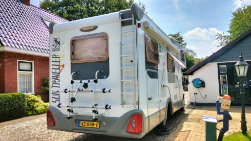 111 Knaus 708G – 6p Knaus alcove from 2000