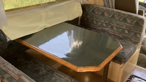 4p Peugeot alcove from 1990